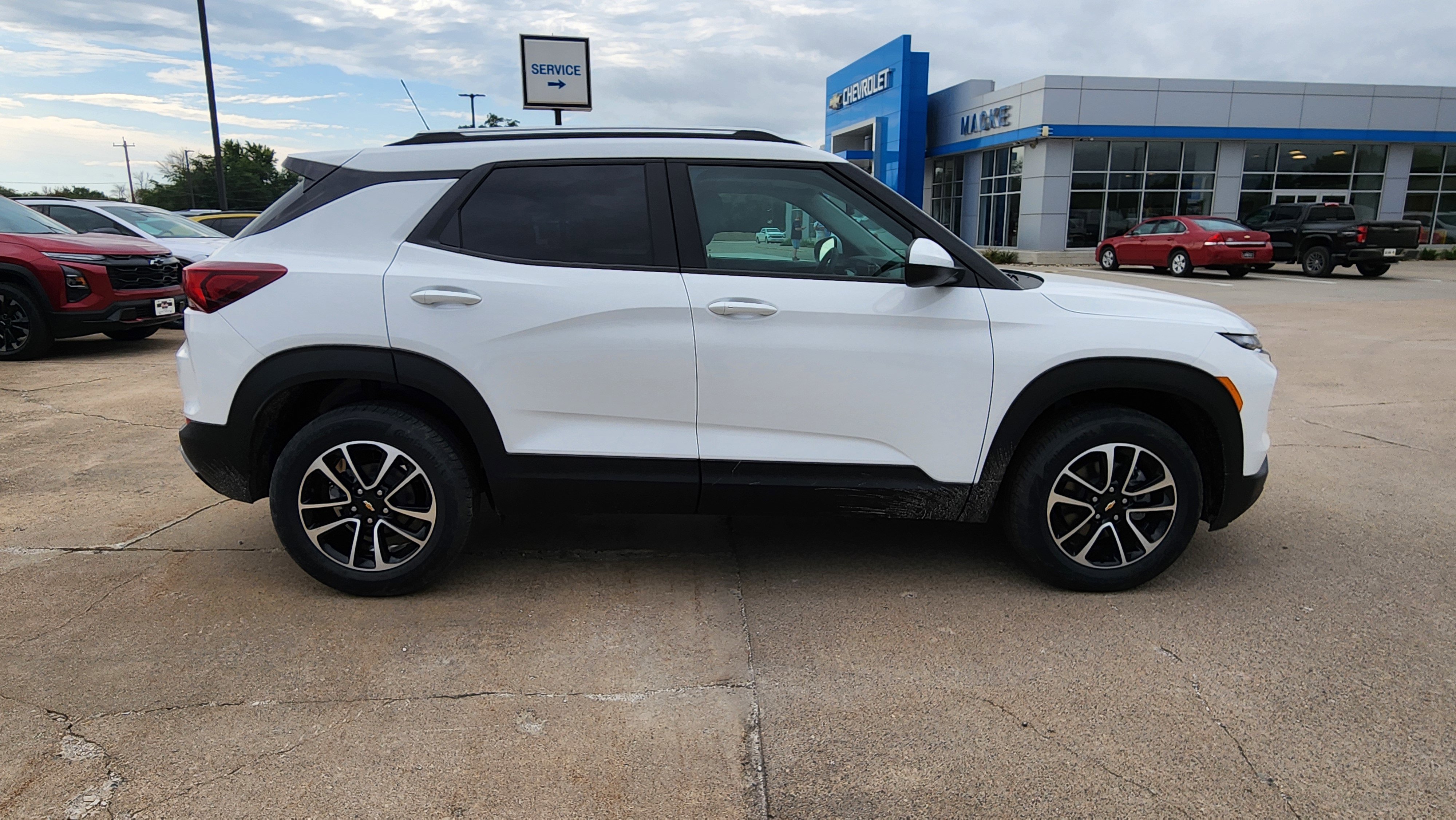 New 2026 Chevrolet TrailBlazer LT w/ Convenience Package image 4