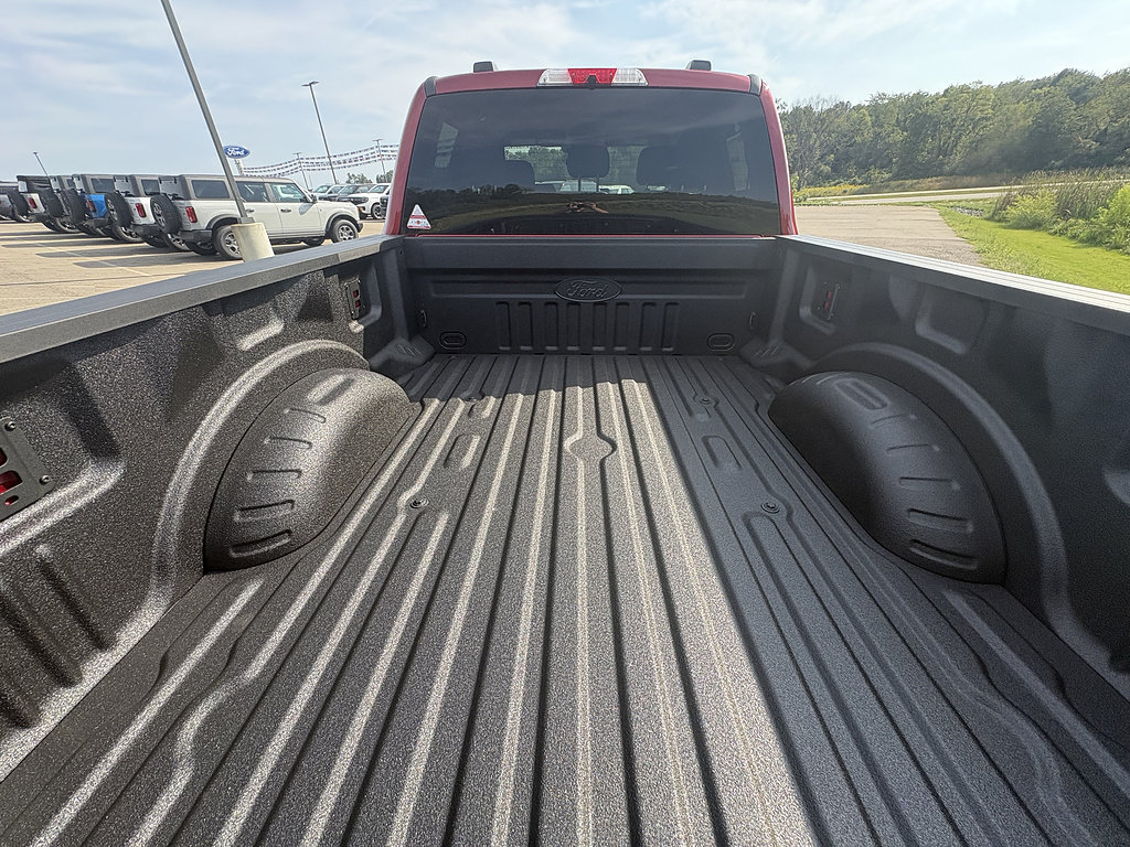 New 2027 Ford F350 XLT w/ XLT Premium Package AWD/4WD image 15