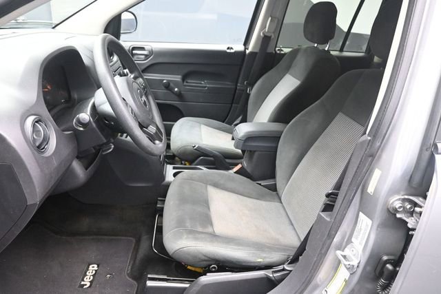 Used 2016 Jeep Compass Sport FWD image 17