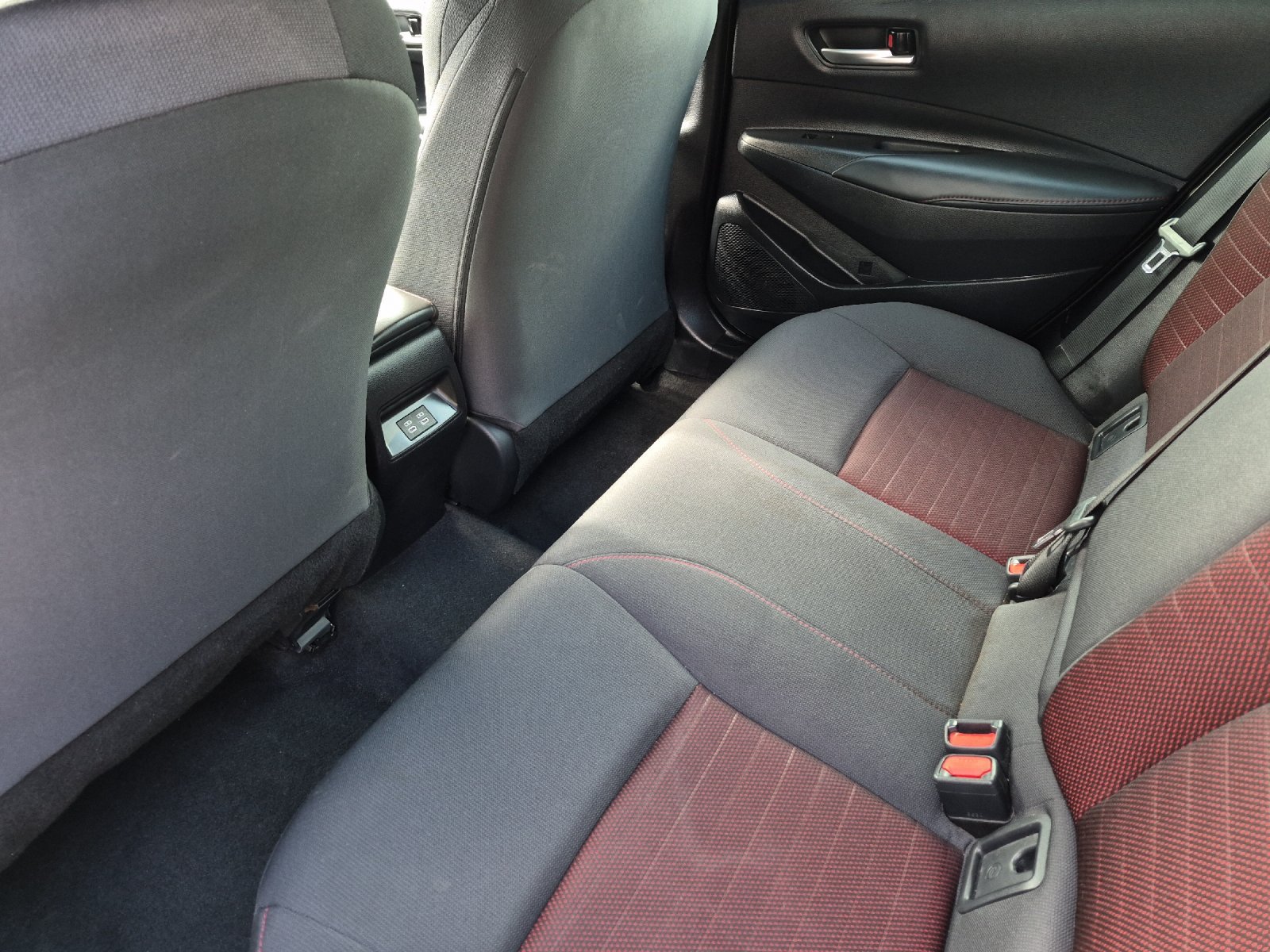 Certified 2025 Toyota Corolla SE FWD image 11