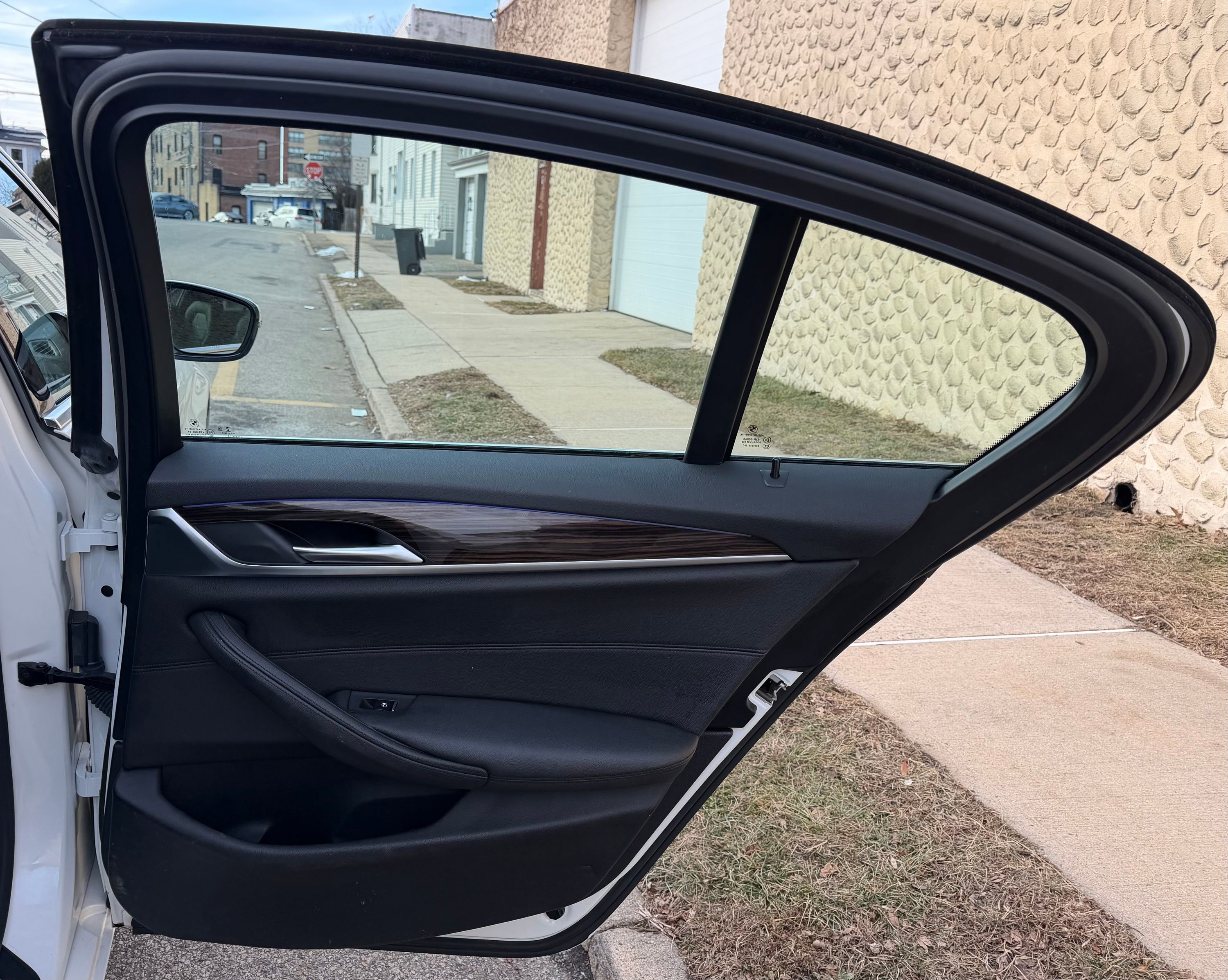 Used 2018 BMW 530i xDrive image 26