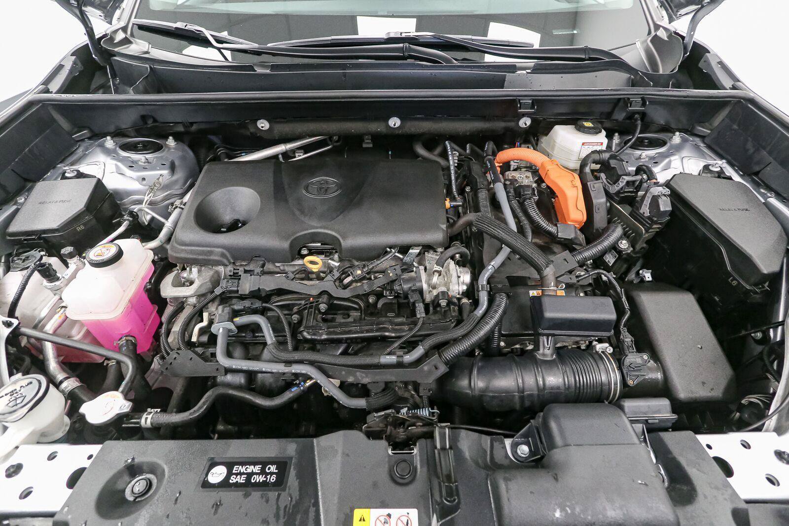 Used 2025 Toyota RAV4 LE AWD/4WD image 13