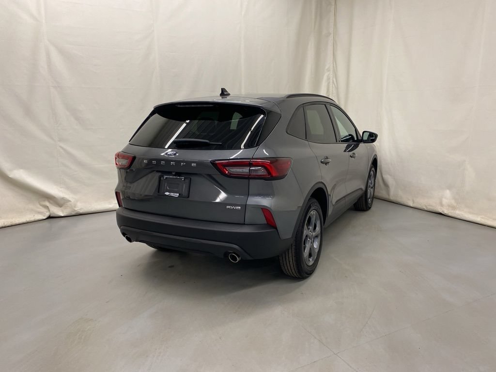 Used 2025 Ford Escape ST-Line AWD/4WD image 6