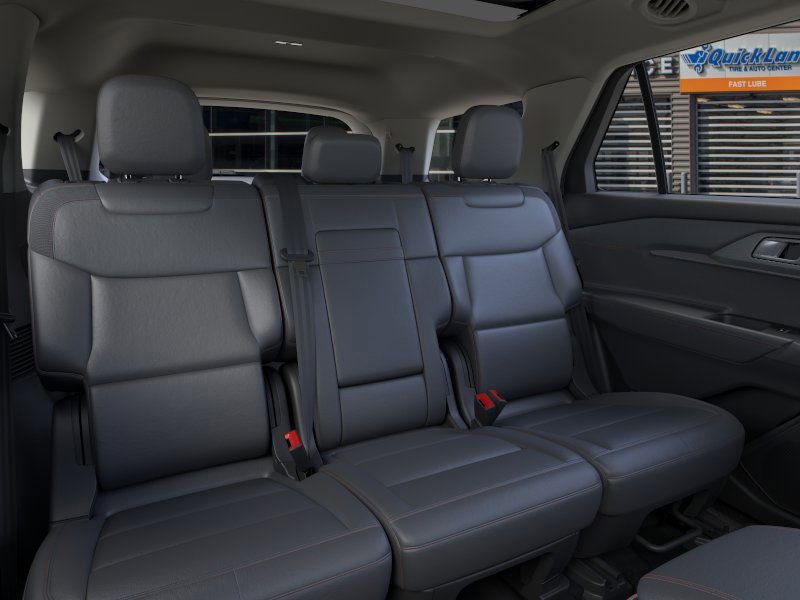 Used 2025 Ford Explorer Active w/ Active Comfort Package AWD/4WD image 17