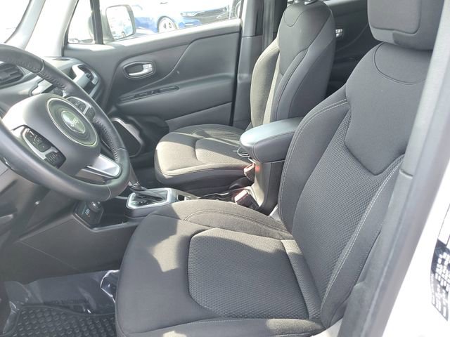 Used 2023 Jeep Renegade Latitude w/ Premium Group AWD/4WD image 16