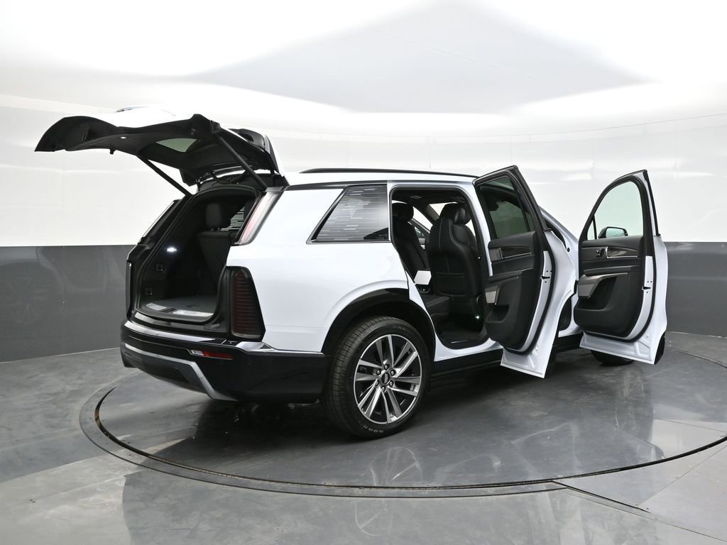 New 2026 Cadillac Vistiq Sport AWD/4WD image 30