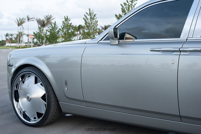 Used 2005 Rolls-Royce Phantom Sedan RWD image 85