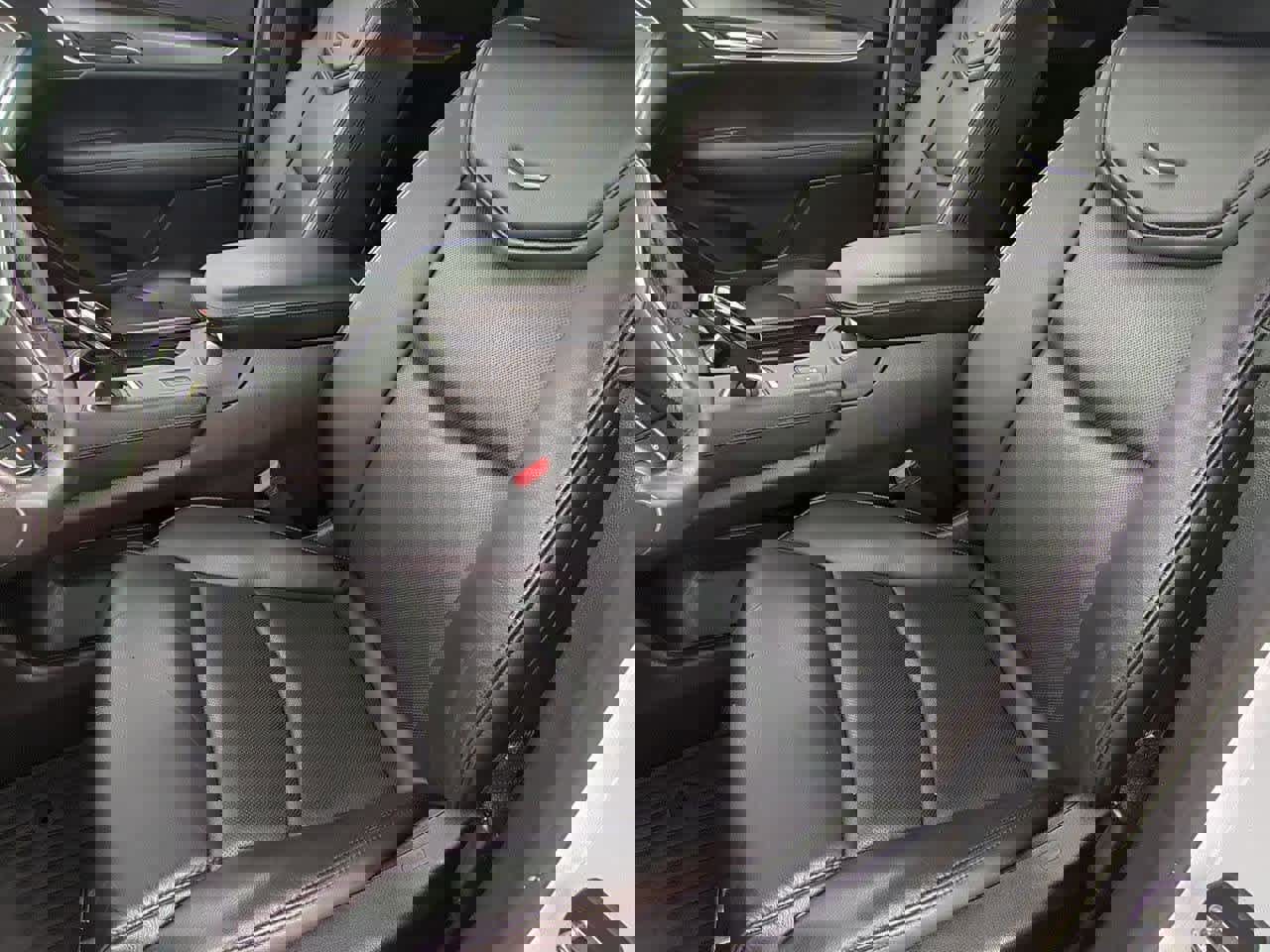 Used 2018 Cadillac XT5 Luxury w/ Driver Awareness Package image 16