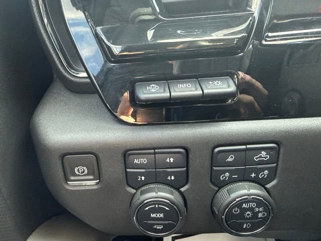 Certified 2022 Chevrolet Silverado 1500 ZR2 w/ Technology Package image 23