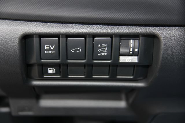 Used 2025 Subaru Forester Premium AWD/4WD image 30