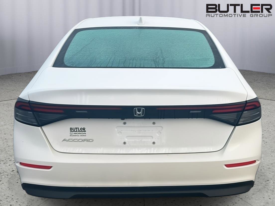 Used 2023 Honda Accord EX image 9