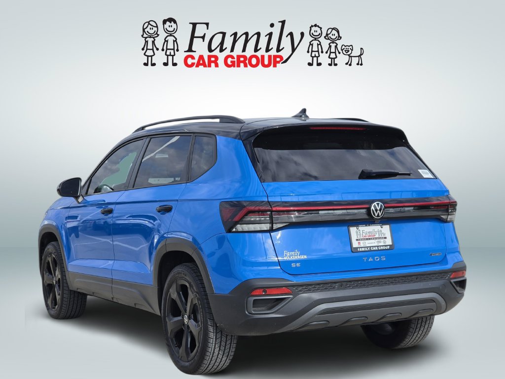 Certified 2025 Volkswagen Taos SE AWD/4WD image 3