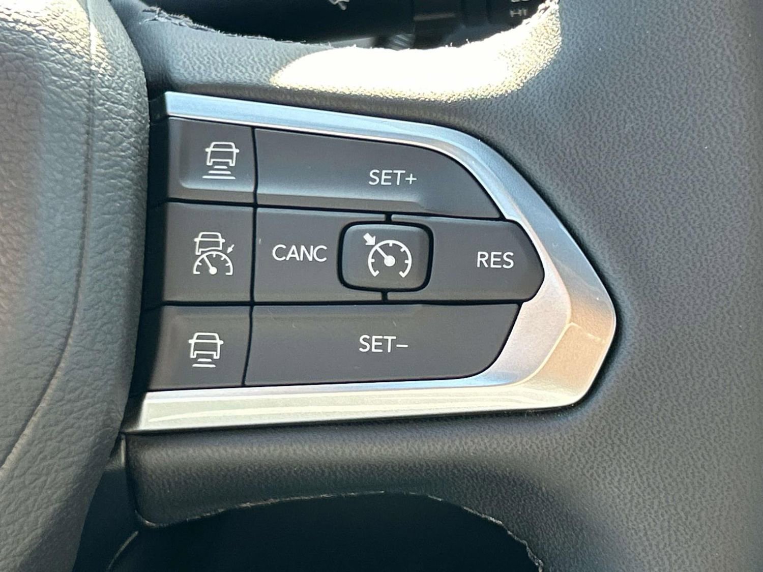 New 2026 Jeep Compass Limited AWD/4WD image 28