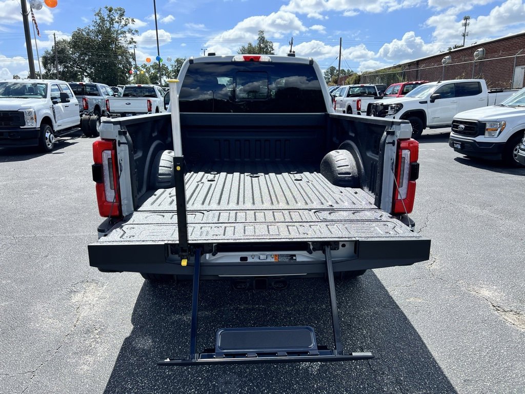 New 2026 Ford F250 Platinum image 5