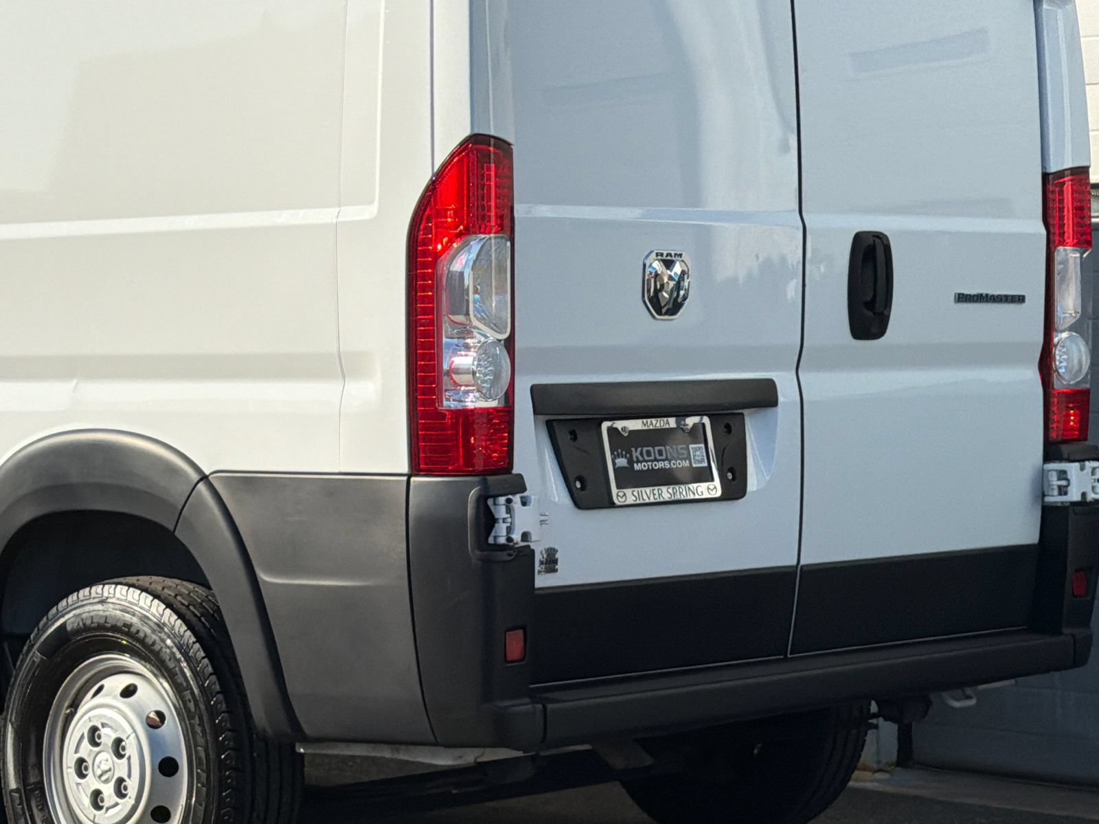 Used 2023 RAM ProMaster 2500 FWD image 8