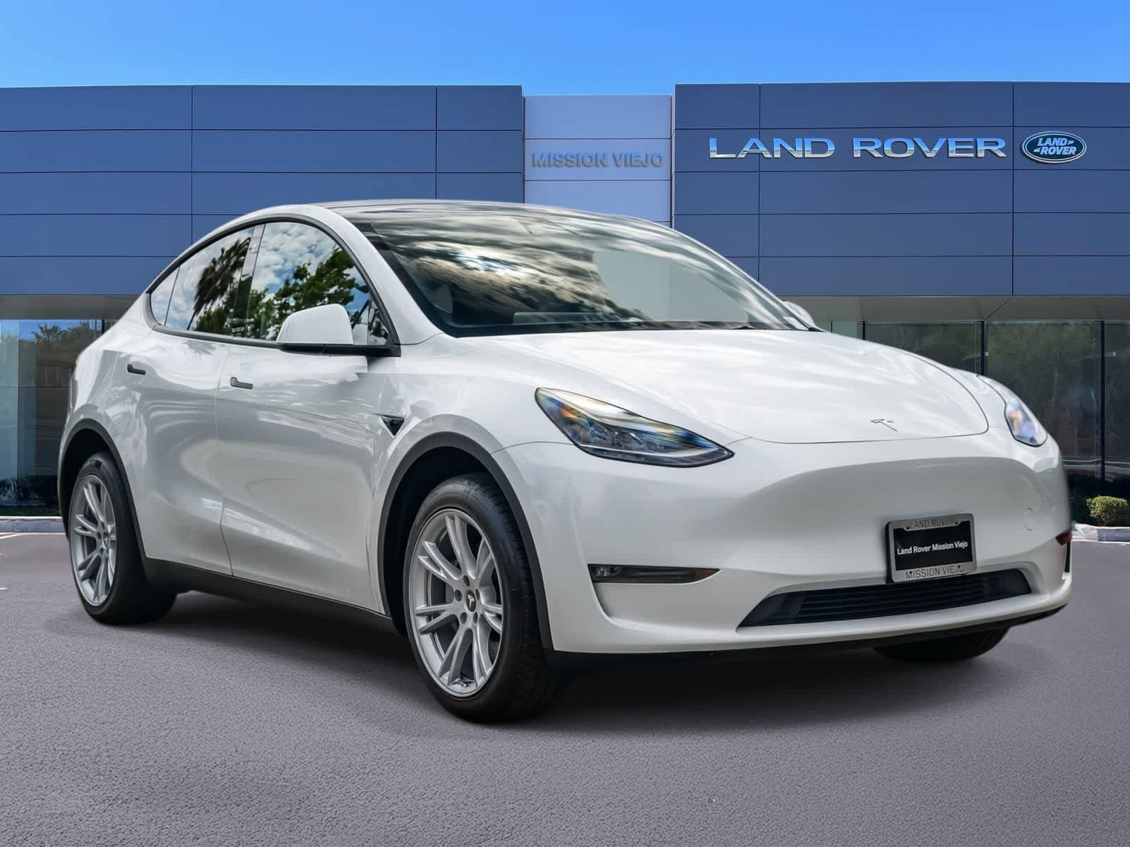 Used 2023 Tesla Model Y Long Range AWD/4WD image 3