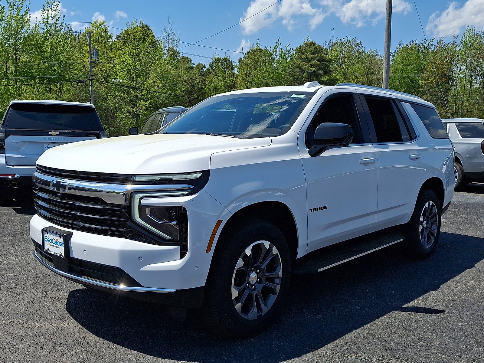 New 2026 Chevrolet Tahoe LS w/ LPO, Dark Essentials Package AWD/4WD image 3