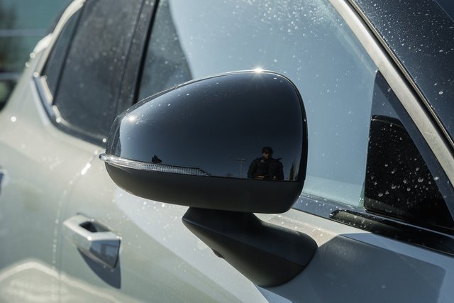 New 2026 Volvo EX30 Cross Country Ultra image 14