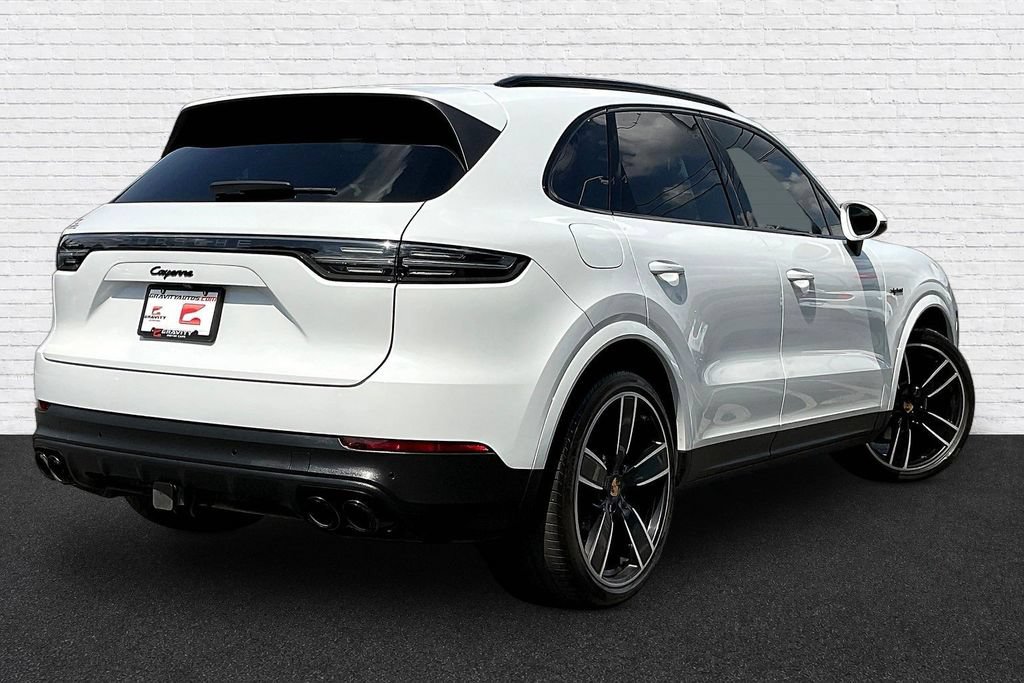 Used 2023 Porsche Cayenne w/ Premium Package AWD/4WD image 6