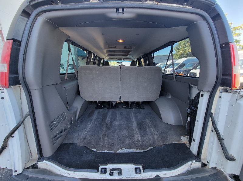 Used 2017 Chevrolet Express 3500 LT w/ LT Preferred Equipment Group RWD image 35