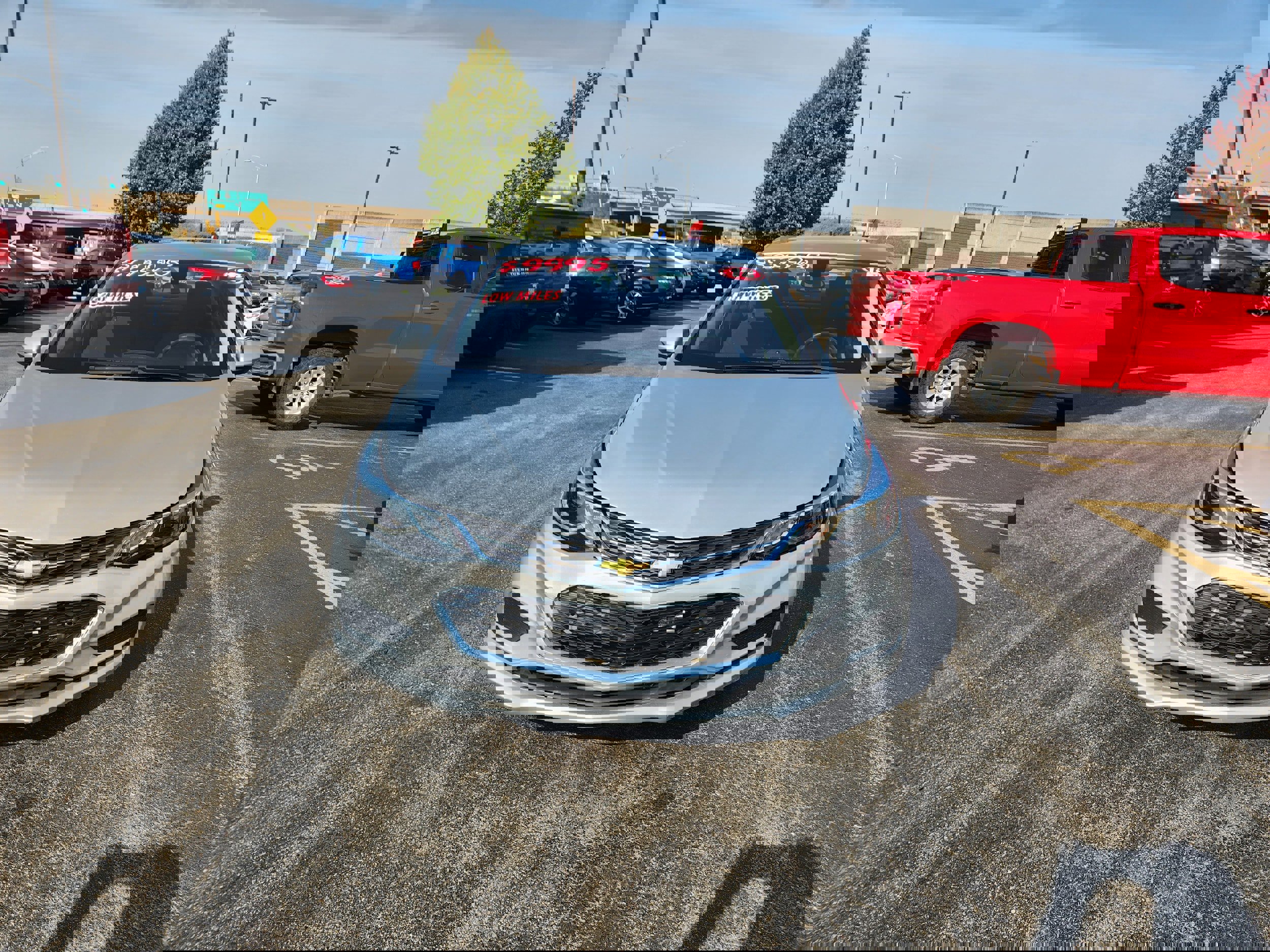 Used 2018 Chevrolet Cruze LT w/ LT Fleet Convenience Package image 2