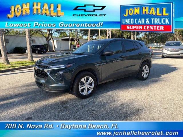 Used 2025 Chevrolet Trax LS w/ Driver Confidence Package image 2