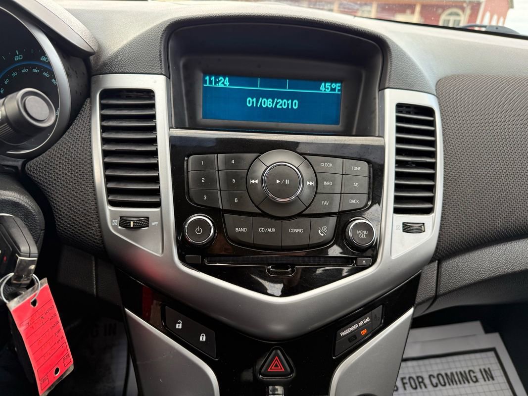 Used 2012 Chevrolet Cruze LT image 17