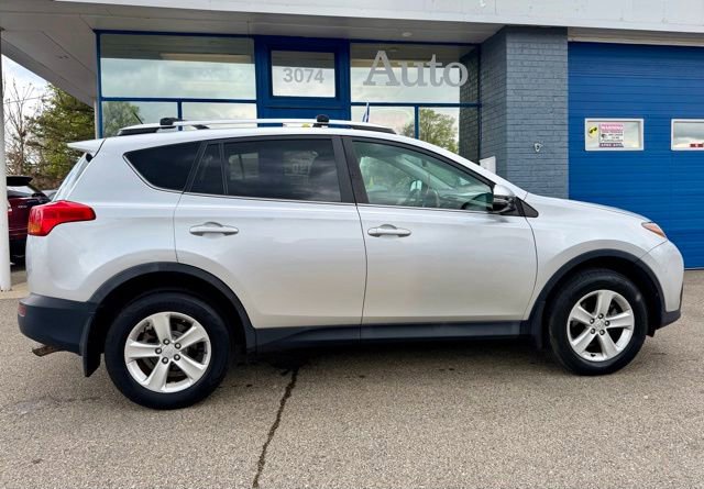 Used 2014 Toyota RAV4 XLE AWD/4WD image 2