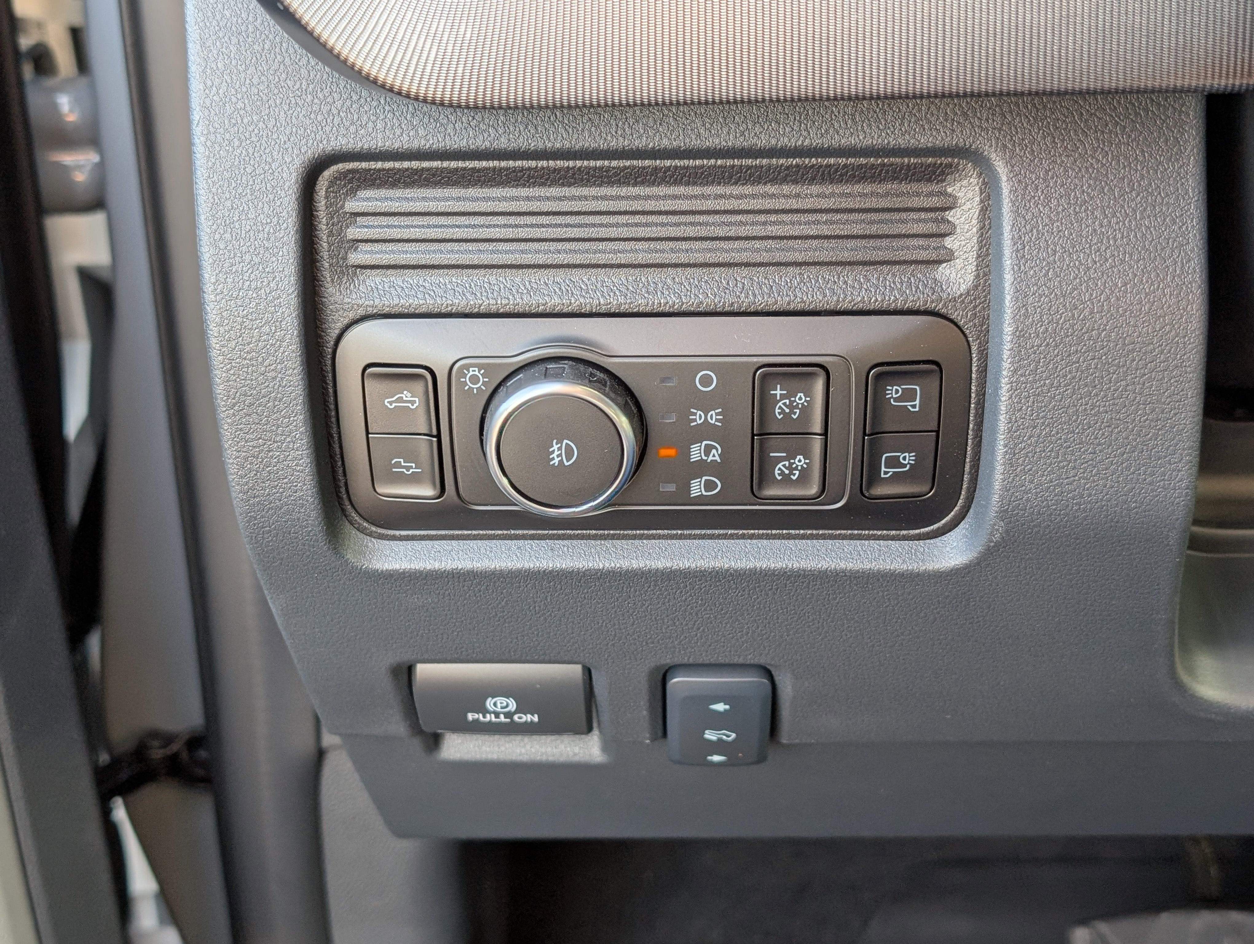 New 2026 Ford F250 Platinum w/ Tremor Off-Road Package image 22