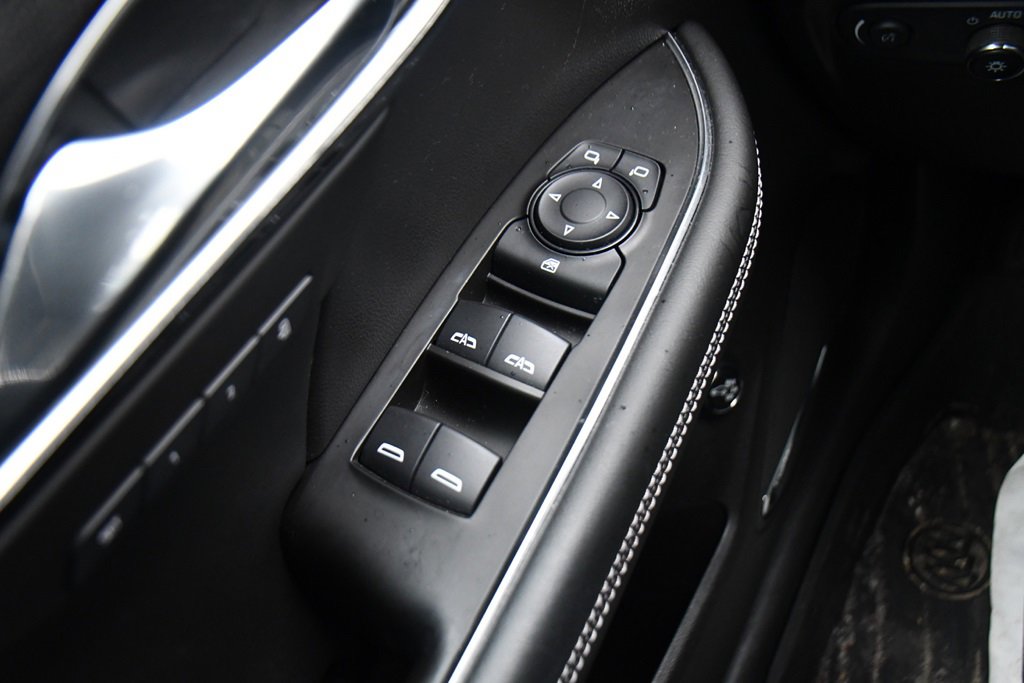 Used 2021 Buick Envision Essence w/ Technology Package I image 22