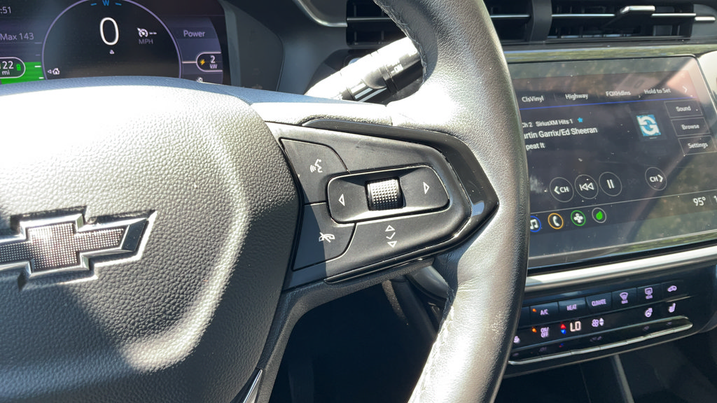 Certified 2023 Chevrolet Bolt EUV LT w/ Comfort Package FWD image 33