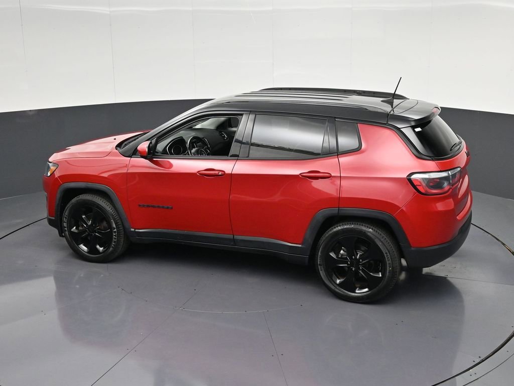 Used 2019 Jeep Compass Latitude FWD image 27