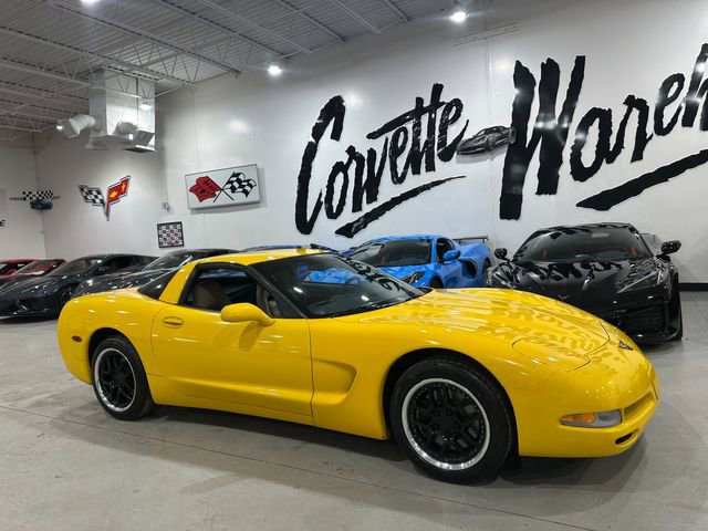 Used 2004 Chevrolet Corvette Coupe w/ Roof Package image 27