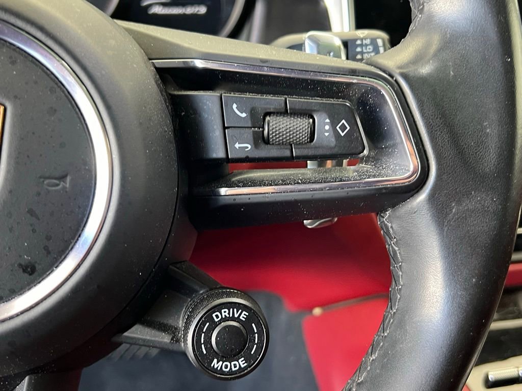 Certified 2022 Porsche Macan GTS image 9