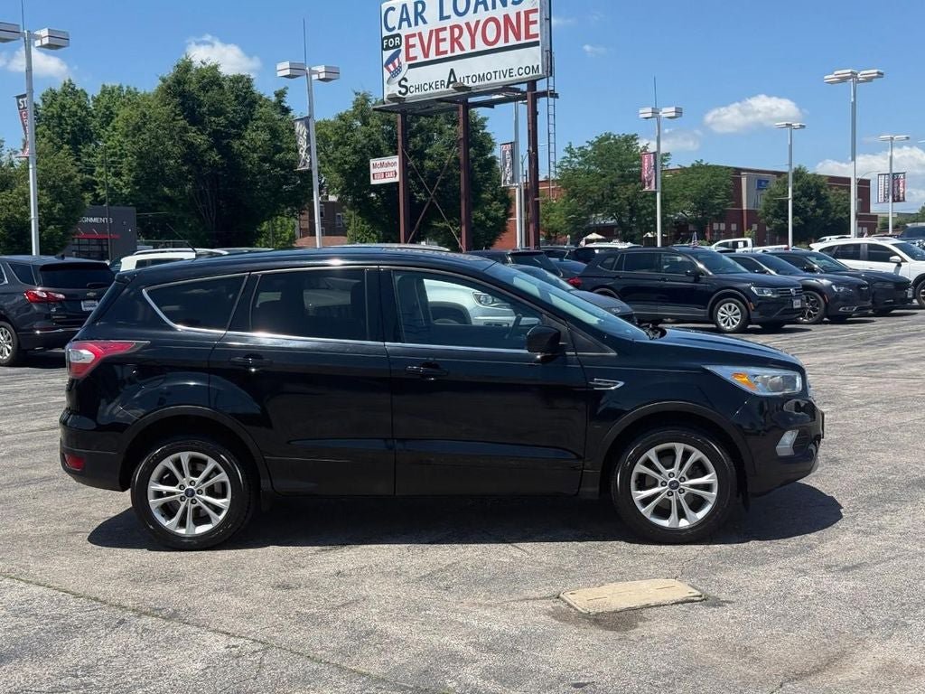 Used 2017 Ford Escape SE FWD image 5