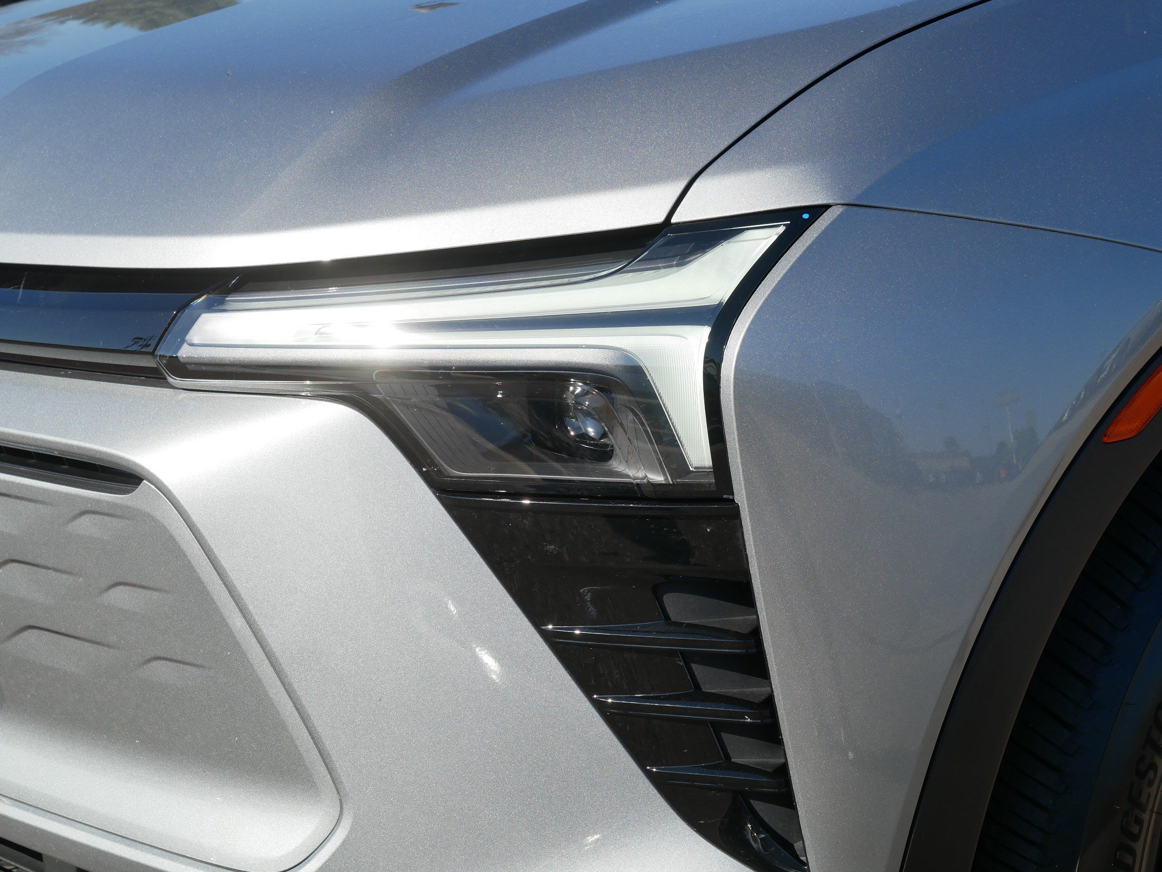 Used 2024 Chevrolet Blazer EV LT AWD/4WD image 16