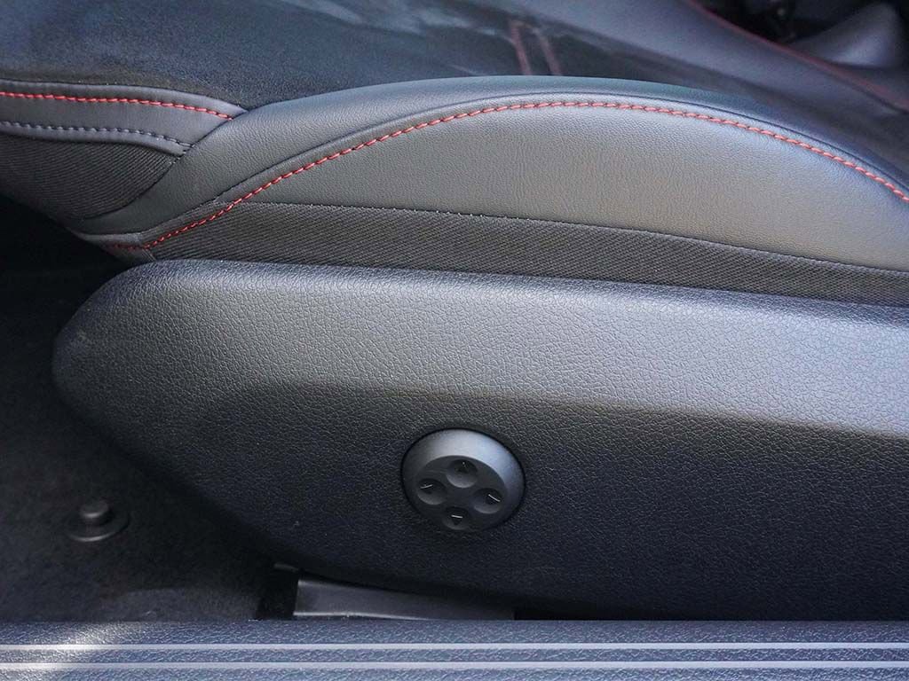 Used 2024 Mercedes-Benz CLE 53 AMG 4MATIC w/ Driver Assistance Package image 30