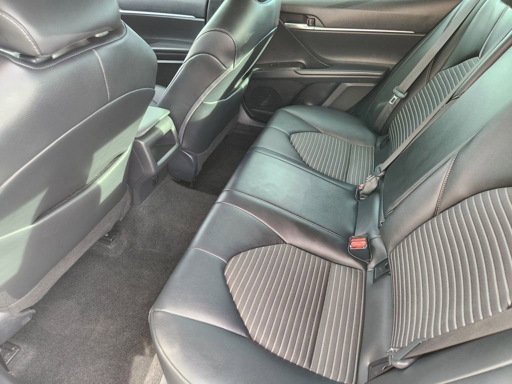 Used 2023 Toyota Camry SE w/ Convenience Package image 18