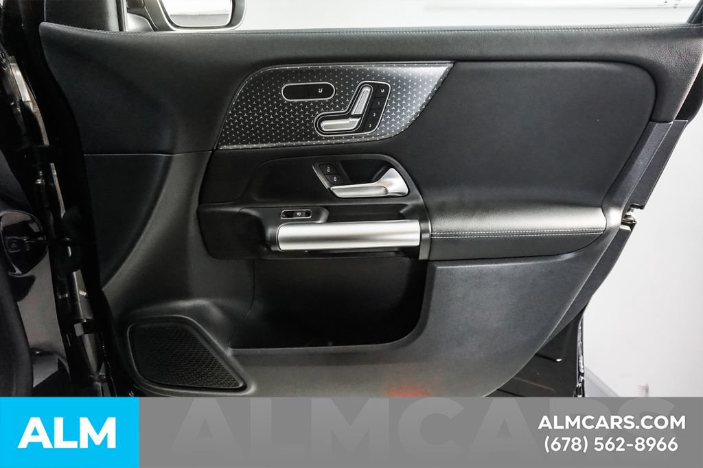 Used 2025 Mercedes-Benz GLA 250 image 42