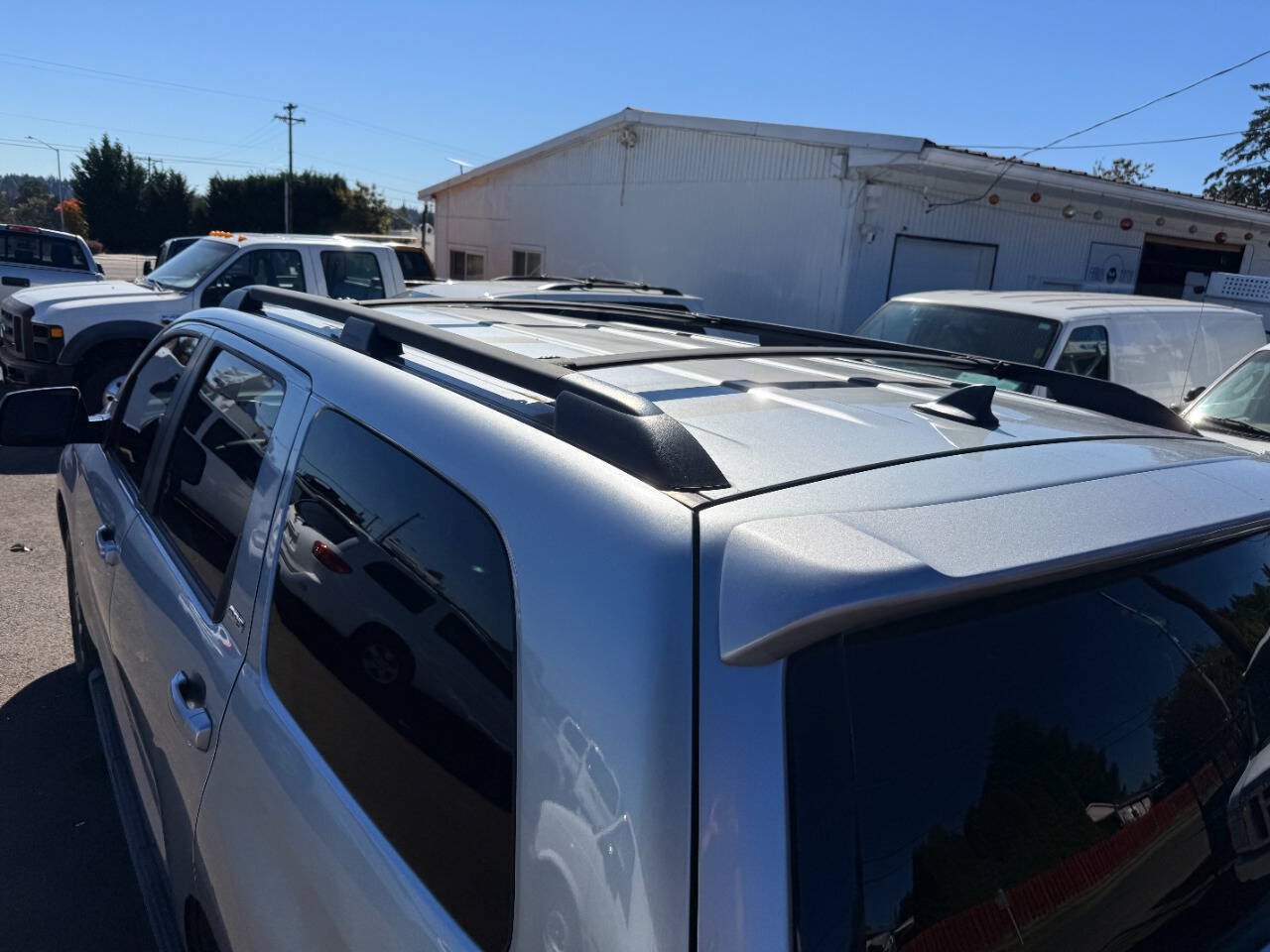 Used 2014 Toyota Sequoia SR5 w/ Sport Appearance Package AWD/4WD image 33