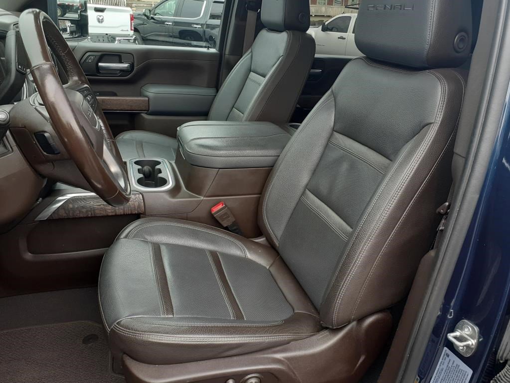 Used 2023 GMC Sierra 3500 Denali w/ Denali Ultimate Package AWD/4WD image 10