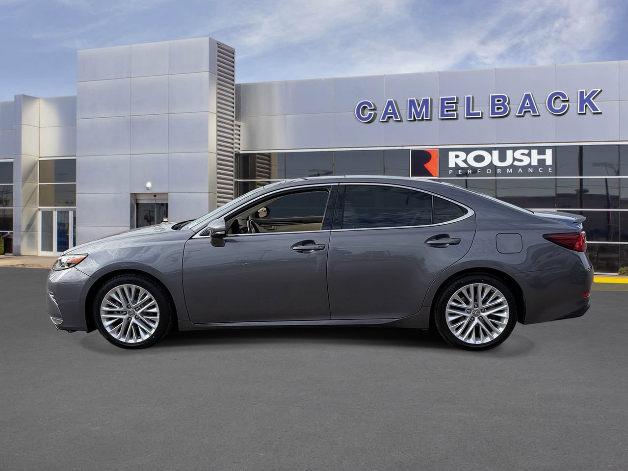 Used 2016 Lexus ES 350 w/ Luxury Package w/Wood Trim FWD image 3