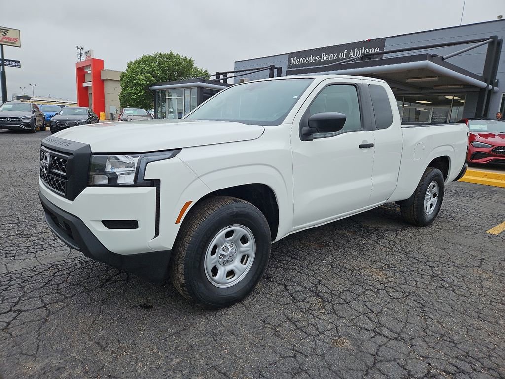 Used 2022 Nissan Frontier S RWD image 2