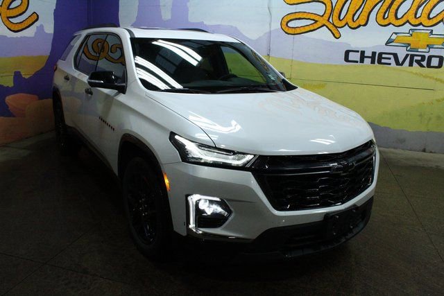 Used 2024 Chevrolet Traverse Premier w/ Redline Edition image 2