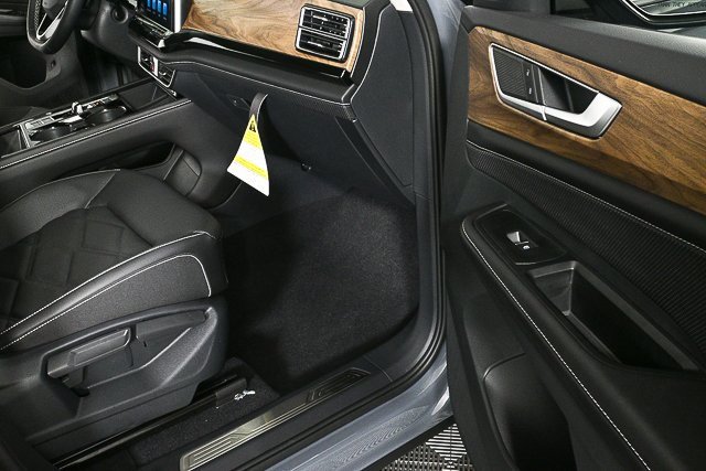 New 2026 Volkswagen Atlas SE image 24