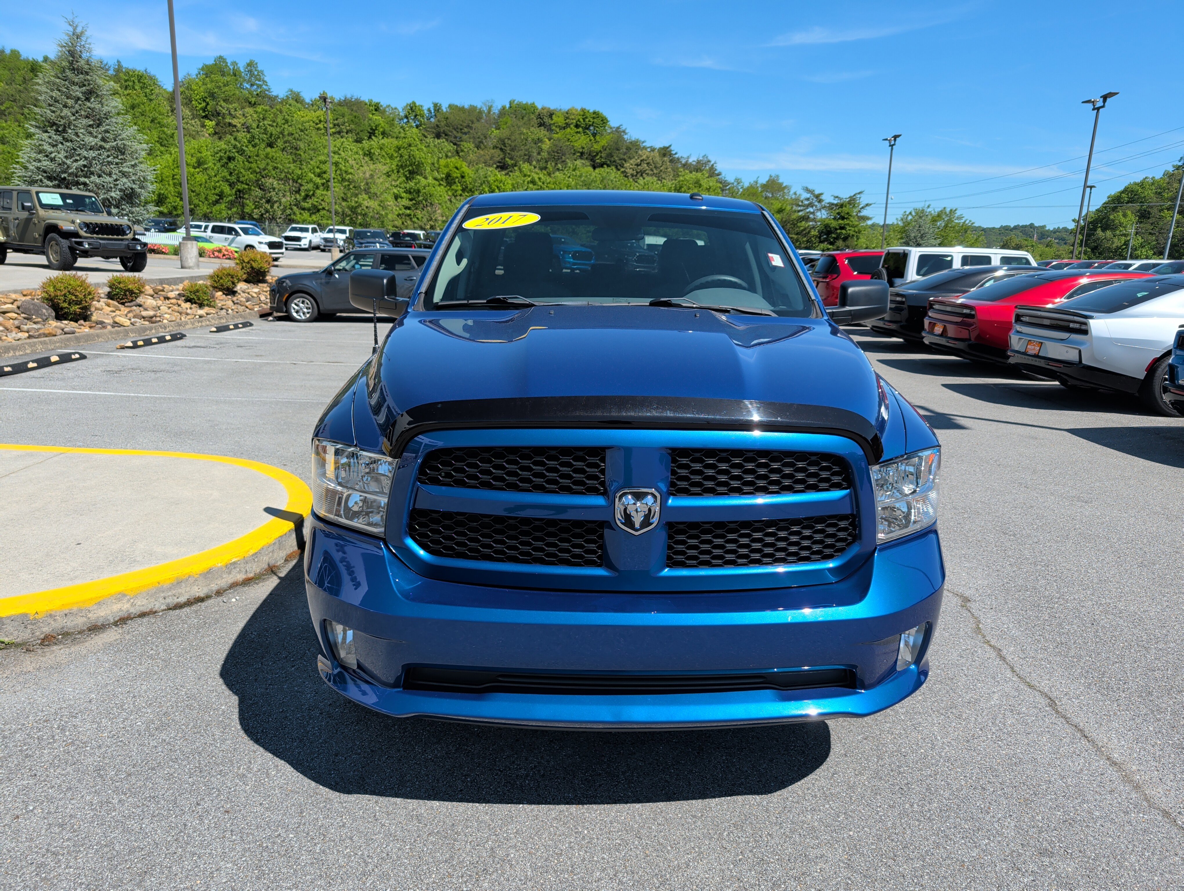 Used 2017 RAM 1500 Express w/ Express Value Package AWD/4WD image 3