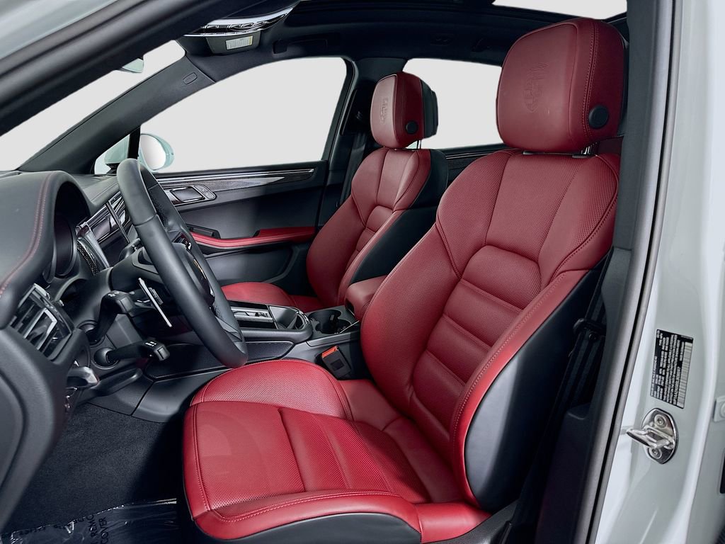 New 2025 Porsche Macan image 25