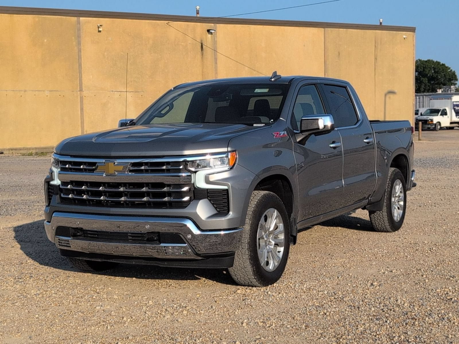 Used 2025 Chevrolet Silverado 1500 LTZ w/ Z71 Off-Road Package AWD/4WD image 10
