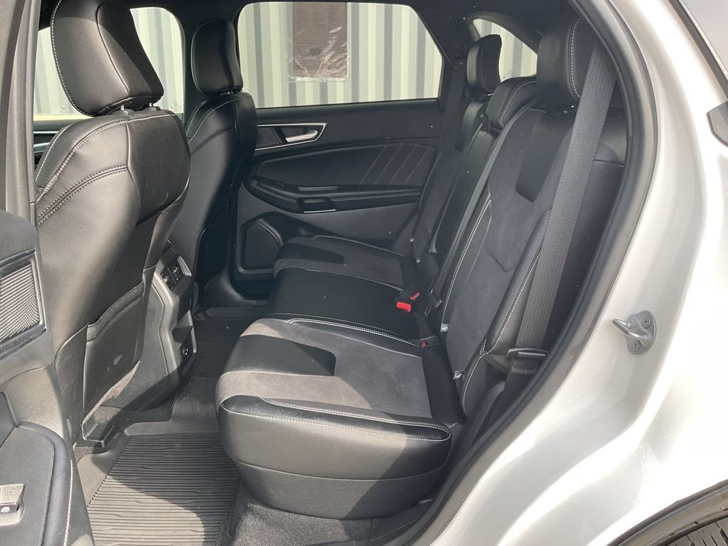 Used 2022 Ford Edge ST AWD/4WD image 16