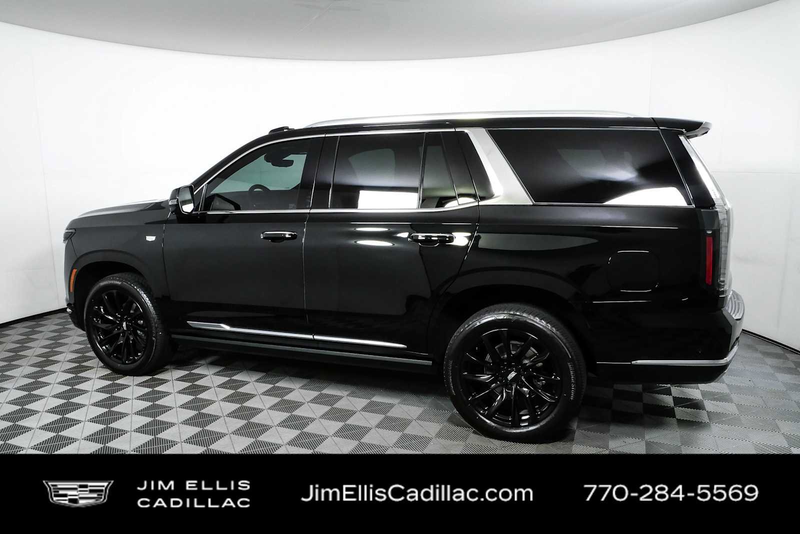 Used 2025 Cadillac Escalade Premium Luxury RWD image 31